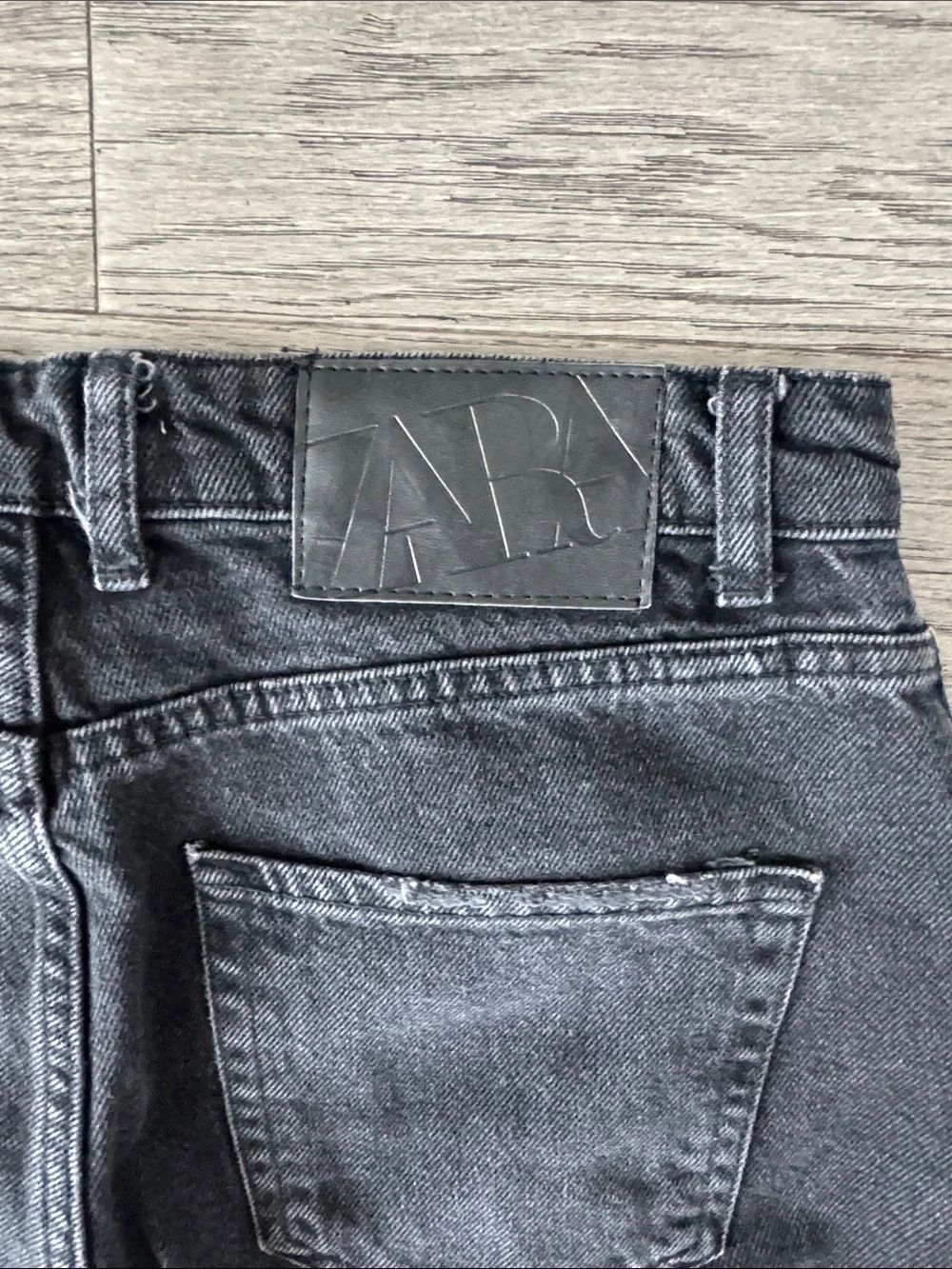 🌼Zara🌼 Washed Black Straight Ankle Jeans, Size 8